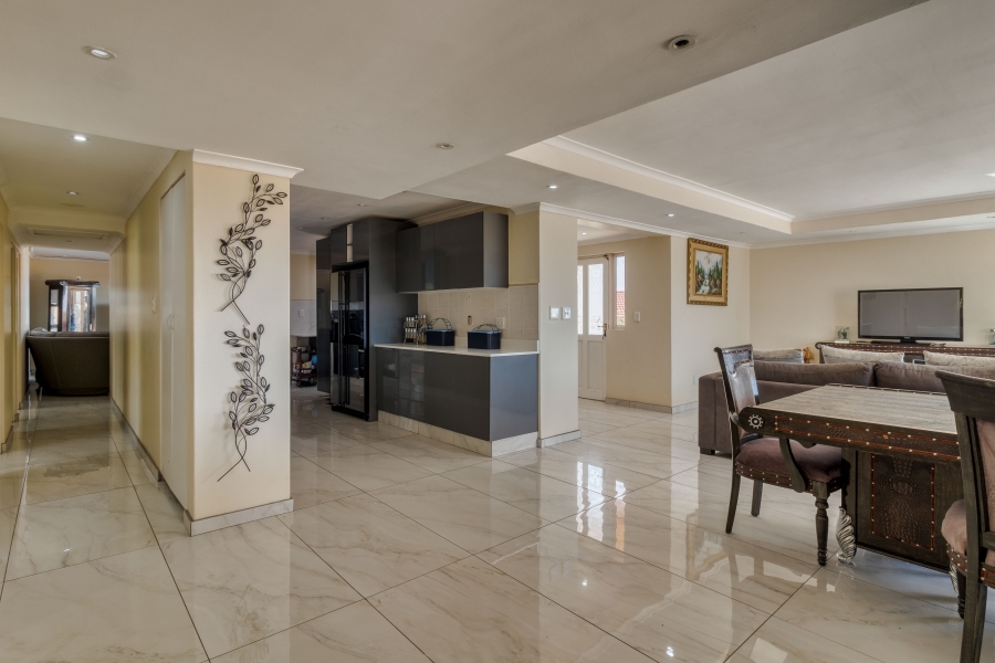 4 Bedroom Property for Sale in Mountainside Western Cape